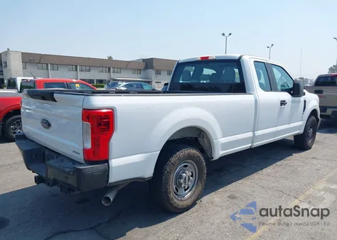 2017 Ford F250 Super Duty z USA, uszkodzony, nr VIN 1FT7X2A64HEC48341